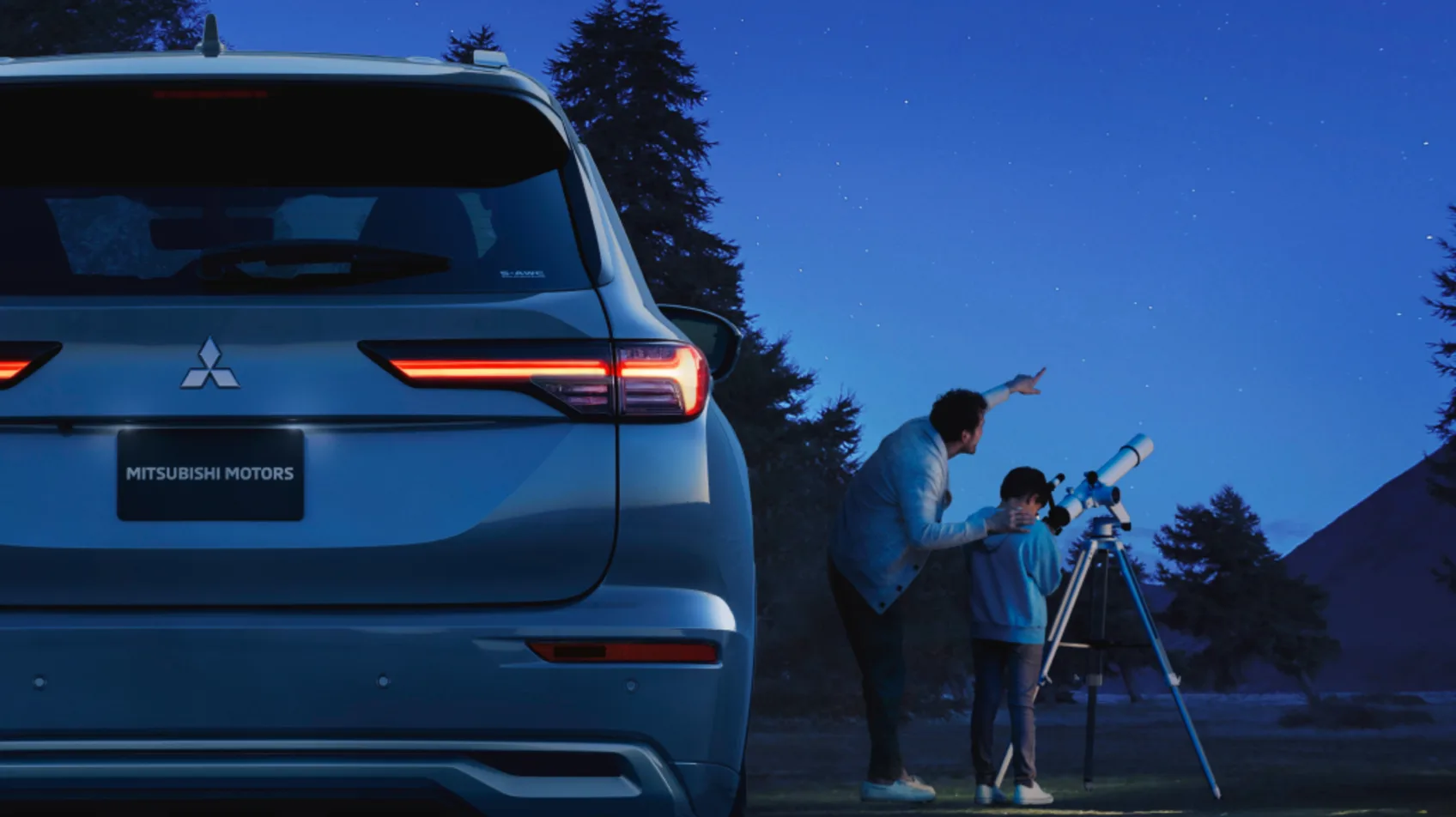 Mitsubishi-Outlander_2026-shaked_showroom-exterior_04